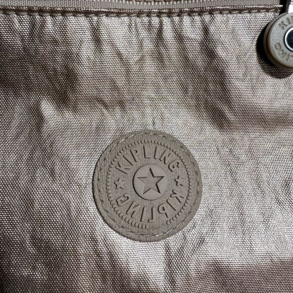 Kipling Gold Crossbody Bag with Adjustable Strap and Textured Finish - Picture 15 of 15